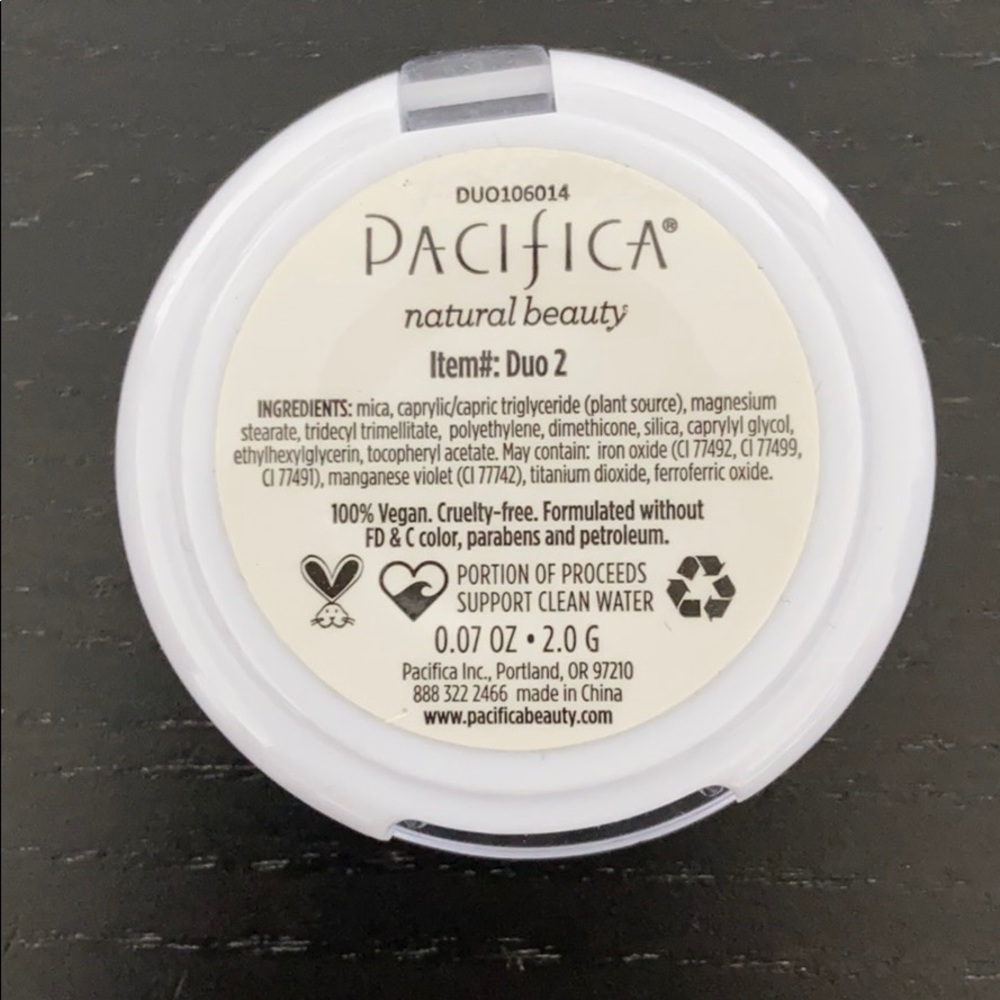 Makeup Bundle - Picture 8 of 15